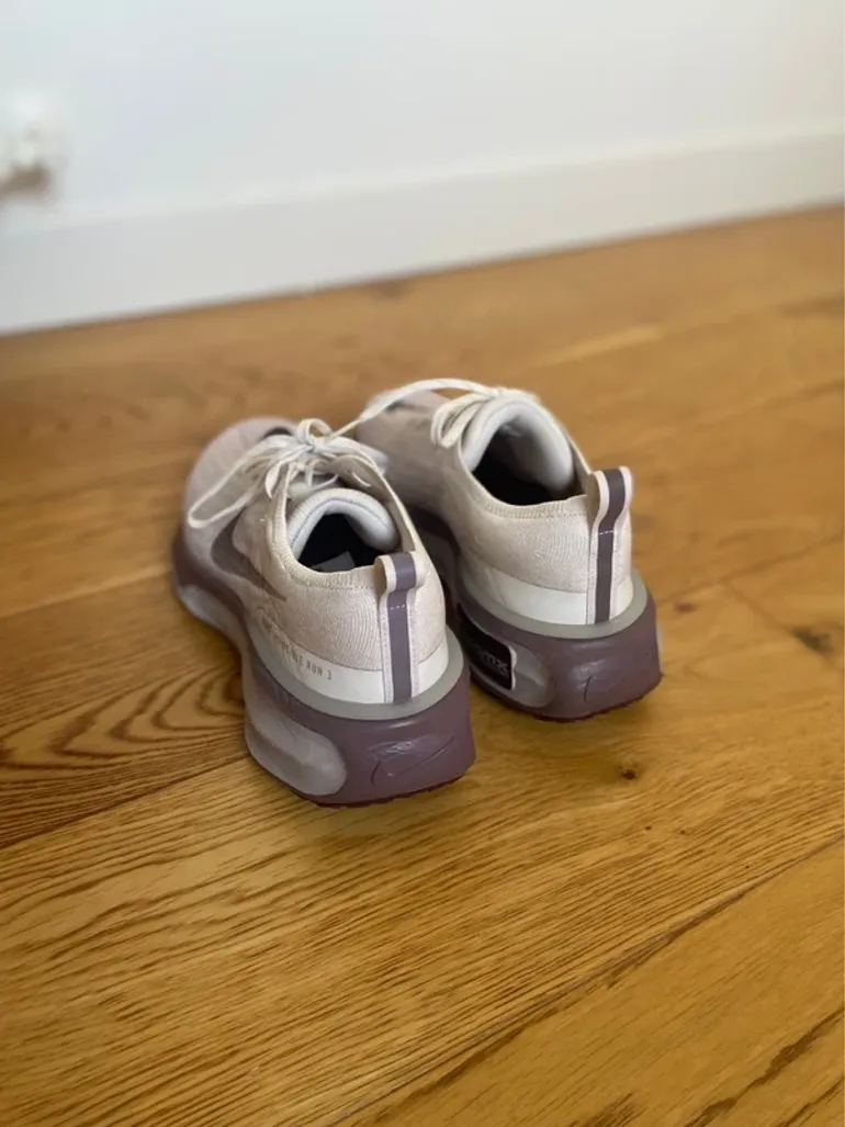 Used Nike Zoom X Invincible 3 bike — image 4 of 7