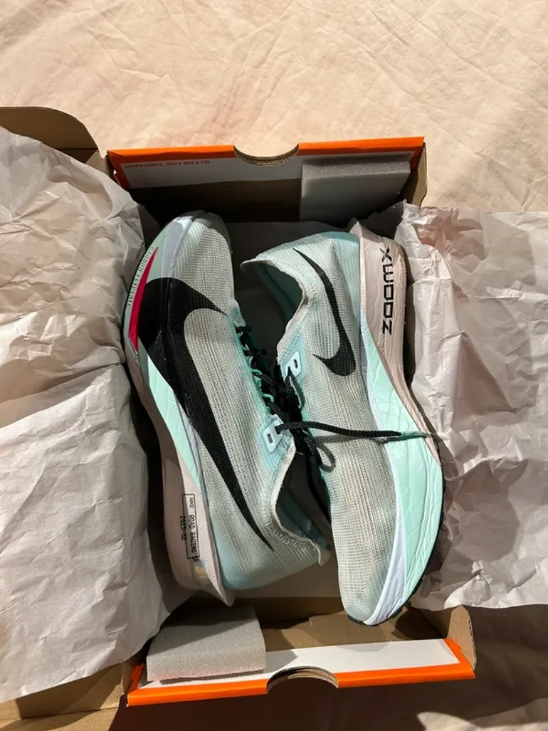 Used Nike ZoomX Streakfly 2 bike — image 2 of 6