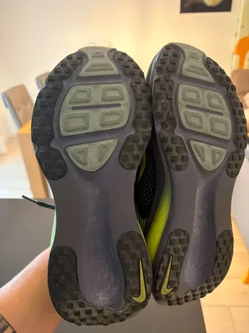 Used Nike ZoomX Vomero bike — image 3 of 6