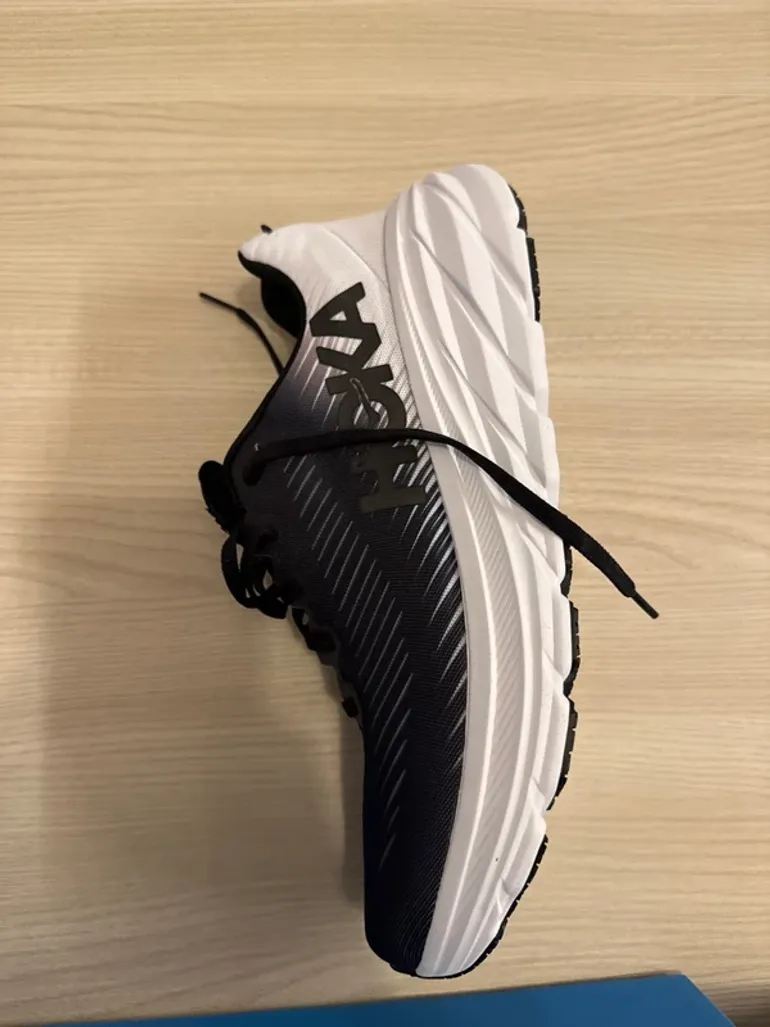 Hoka Rincon 3 bike usato — immagine 2 di 6