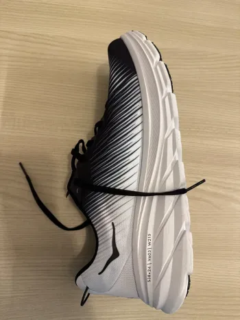 Hoka Rincon 3 bike usato — immagine 3 di 6