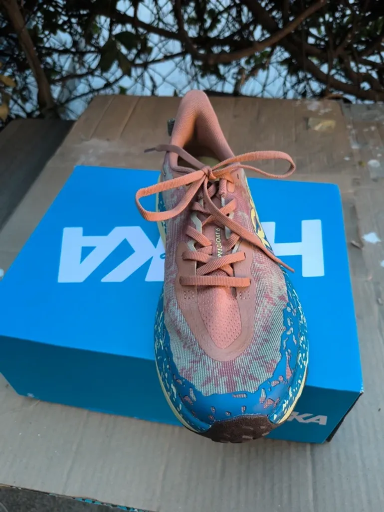 Used Hoka Speedgoat 6 bike — image 2 of 6