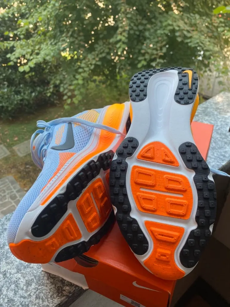 Used Nike Vomero 18 bike — image 3 of 8