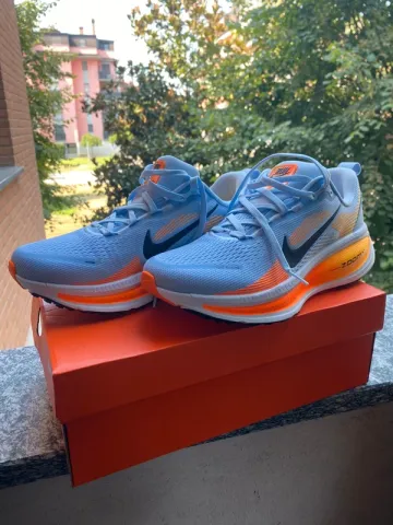 Used Nike Vomero 18 Running Shoes