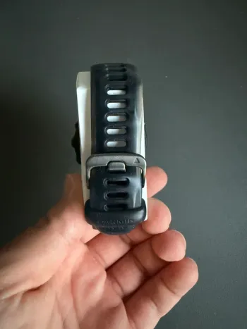 Used Garmin Forerunner 570 bike — image 4 of 10