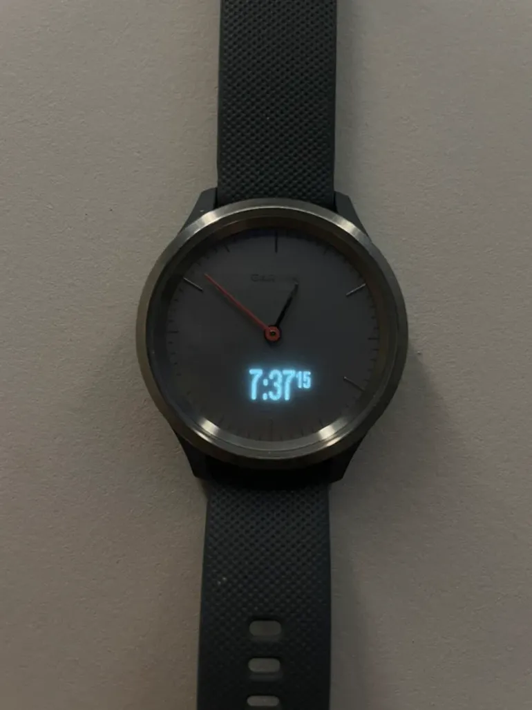 Used Garmin Vivomove 3s bike — image 3 of 5