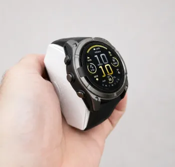 Used Premium Fenix 8 Amoled Sapphire 51mm bike — image 4 of 7