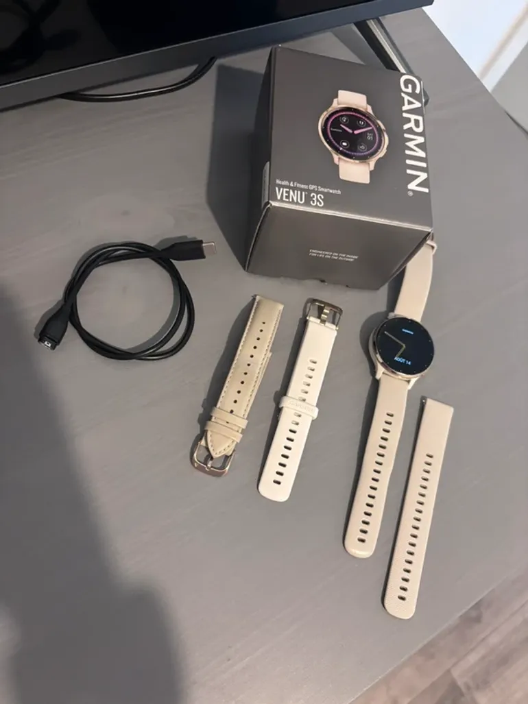 Used Garmin Venu 3S bike — image 2 of 7