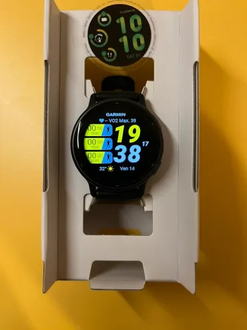 Used Garmin vivoactive 5 Electronics