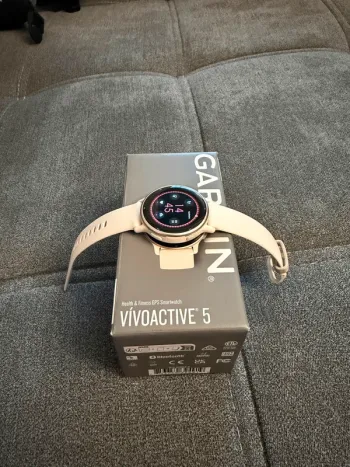 Used Garmin Vivoactive 5 bike — image 2 of 9