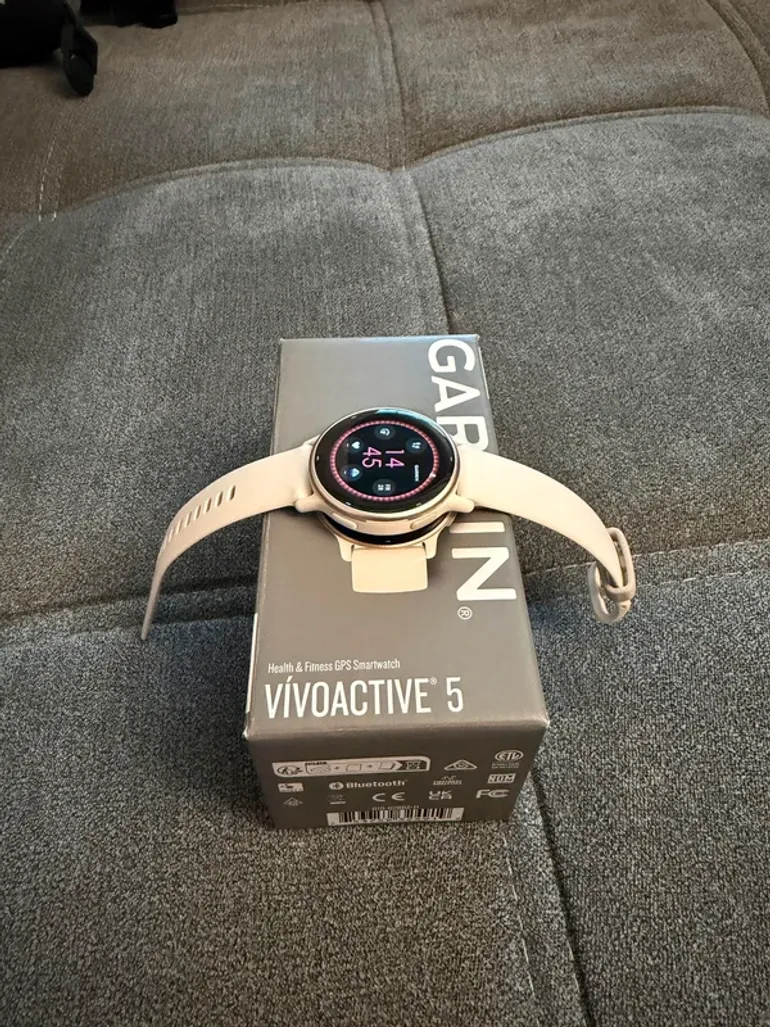 Used Garmin Vivoactive 5 bike — image 2 of 9