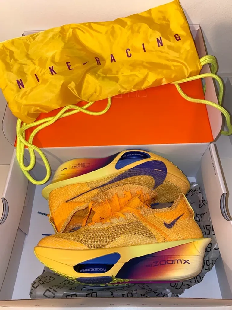 Used Nike Air Zoom Alphafly Next 3 bike — image 3 of 9