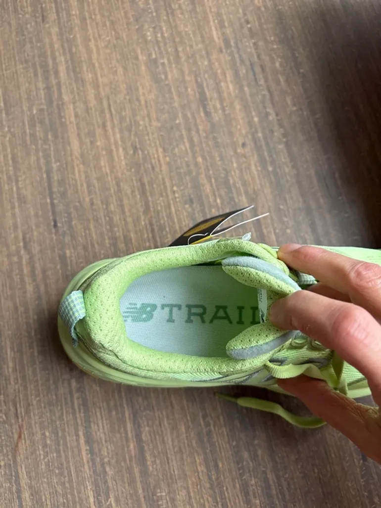 New Balance Hierro Trail bike d'occasion — image 7 sur 7