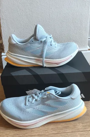 Używany Supernova Rise Running Shoes