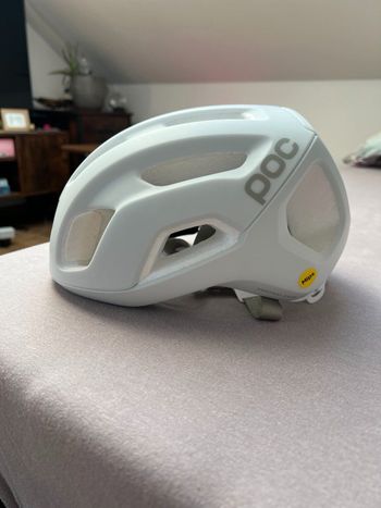 Used White Ventral Air MIPS 2024 bike — image 3 of 9