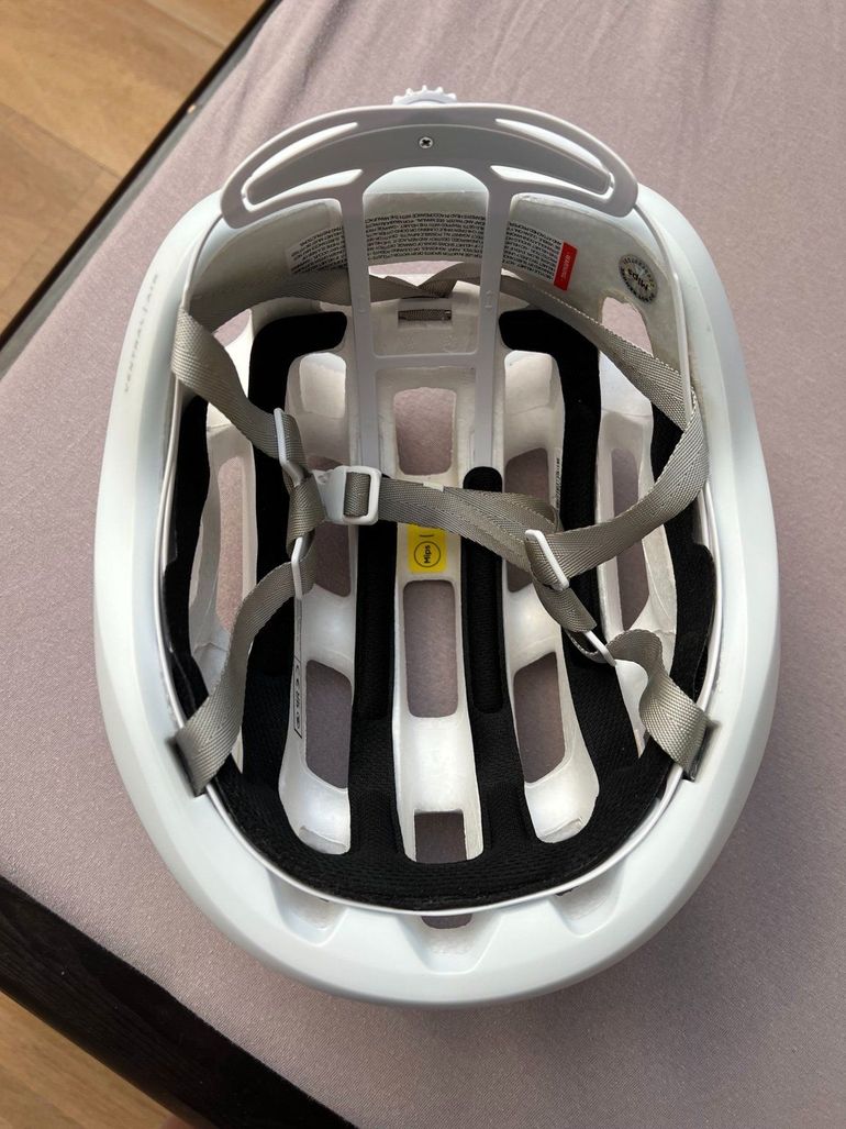 Used White Ventral Air MIPS 2024 bike — image 6 of 9