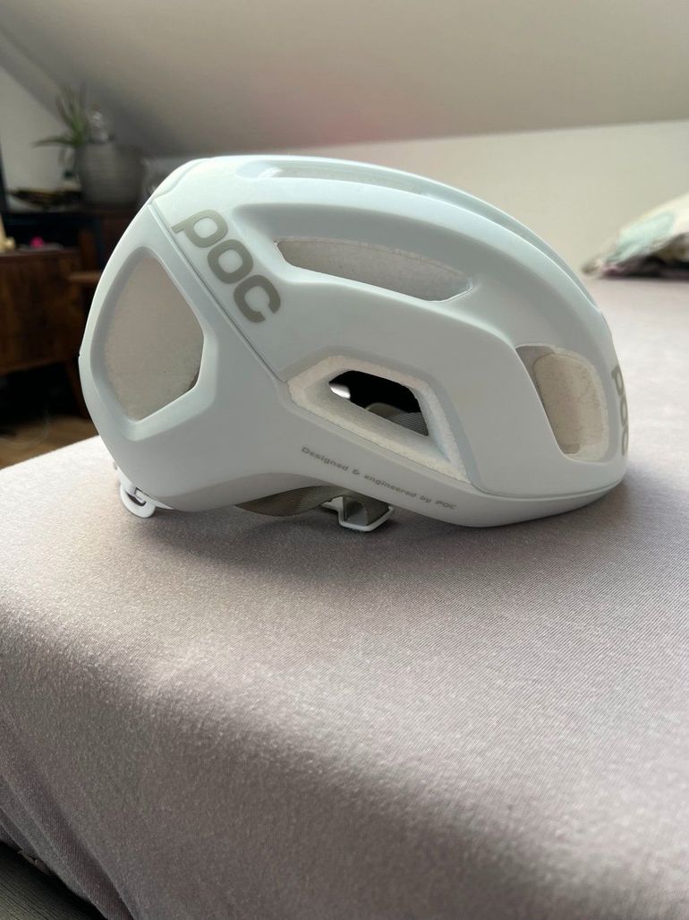 Used White Ventral Air MIPS 2024 bike — image 2 of 9