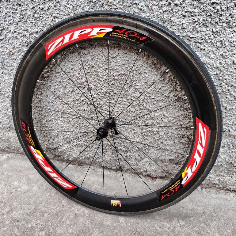 Used Zipp 404 Front Wheel bike — image 5 of 6