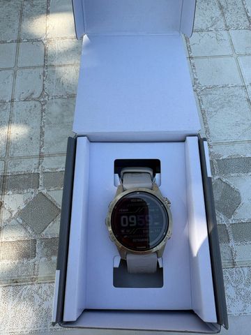 Used Garmin Fenix 7s pro sapphire solar Electronics