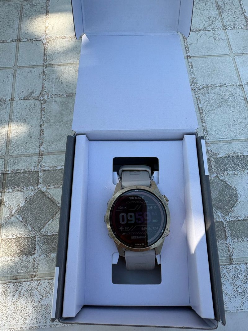Garmin Fenix 7s pro sapphire solar Electronics d'occasion