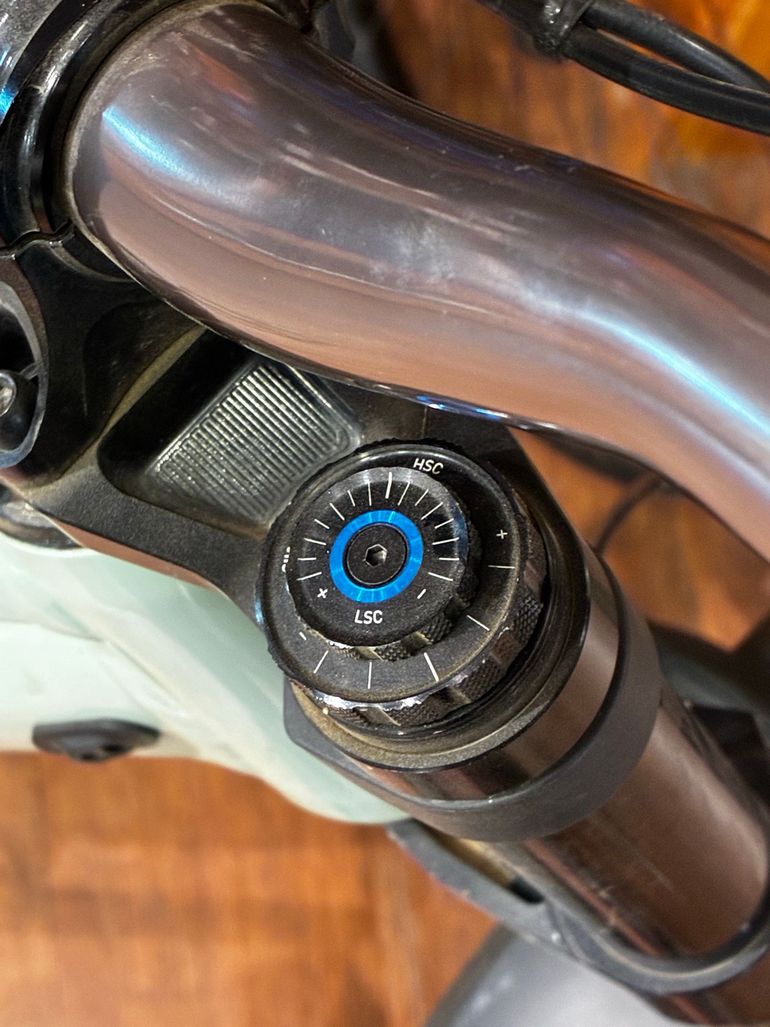Brugt RockShox Boxxer Ultimate 2023 bike — billede 3 af 5