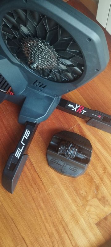 Elite Direct XRT Smart trainer 2022 bike usato — immagine 5 di 6