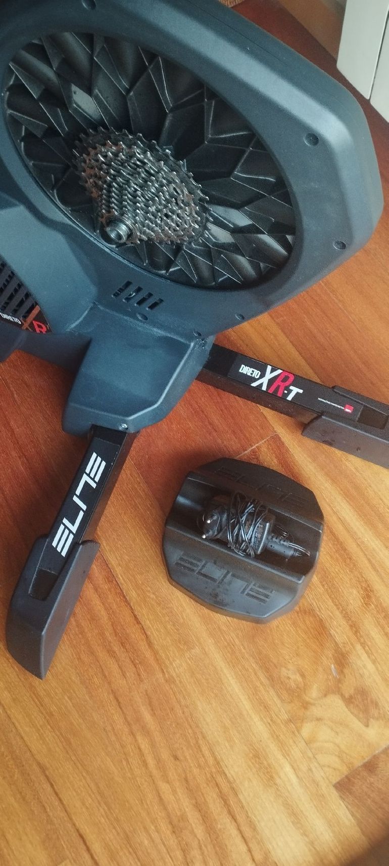 Elite Direct XRT Smart trainer 2022 bike usato — immagine 5 di 6