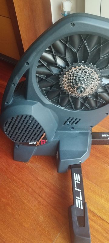 Elite Direct XRT Smart trainer 2022 bike usato — immagine 2 di 6
