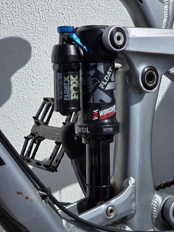 Used Fox Float X Performance Elite 2023 bike — image 1 of 6