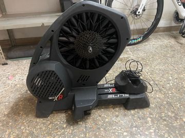 Elite Bike Trainer 2023 Cycling Accessories d'occasion