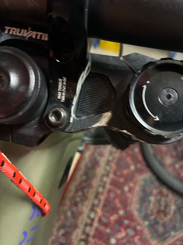 Brugt RockShox Boxxer 2025 bike — billede 5 af 7
