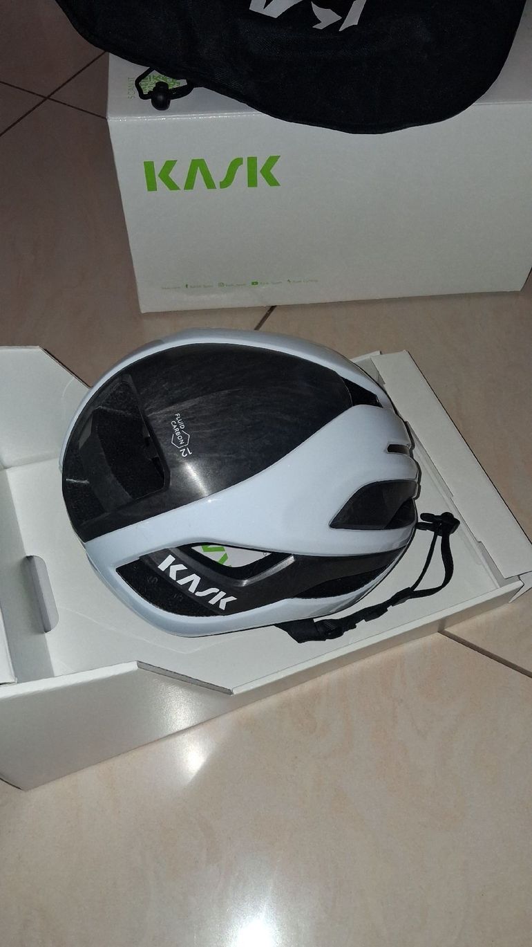 Used Kask Elemento Helmet 2026 bike — image 3 of 7