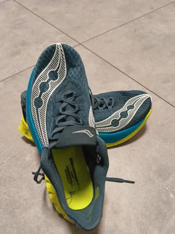 Used Saucony Endorphin Pro 4 Running Shoes