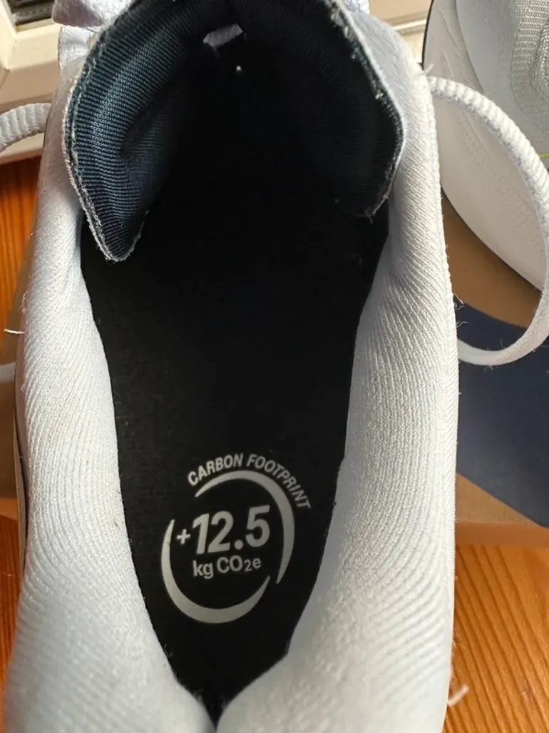 Used Asics GT2000 14 bike — image 3 of 7
