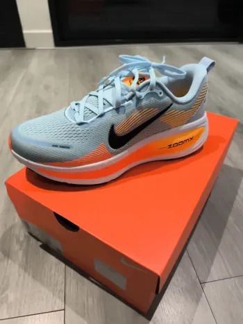 Tweedehands Nike Vomero 18 bike — afbeelding 1 van 4