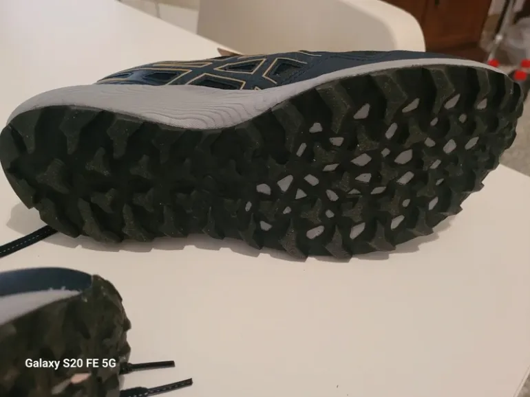Używany Asics Gel Sonoma 7 bike — zdjęcie 3 z 6