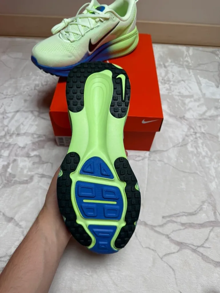 Tweedehands Nike Vomero 18 bike — afbeelding 5 van 6
