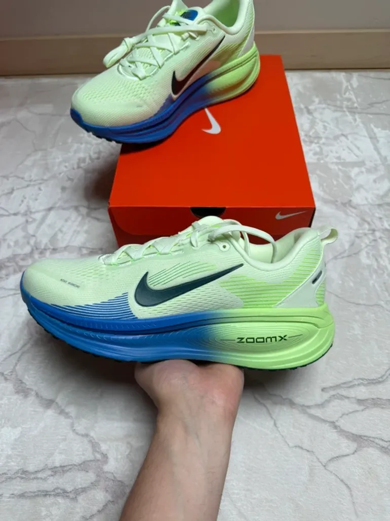 Tweedehands Nike Vomero 18 bike — afbeelding 3 van 6