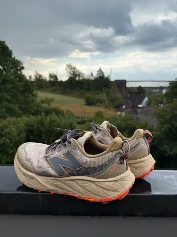 Gebrauchtes New Balance Hierro bike — Bild 1 von 3