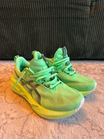 Gebrauchtes Asics Novablast 5 bike — Bild 2 von 8