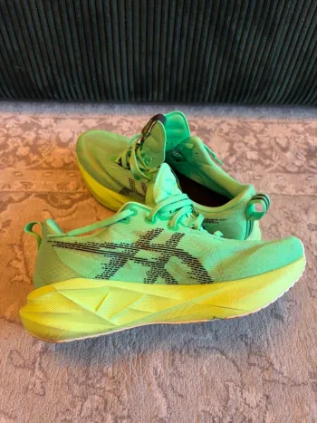 Gebrauchtes Asics Novablast 5 bike — Bild 5 von 8