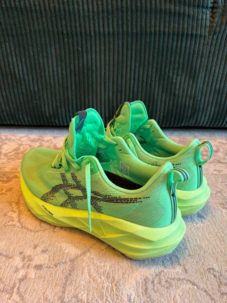 Gebrauchtes Asics Novablast 5 bike — Bild 4 von 8