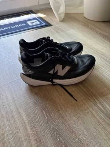 Tweedehands New Balance Fuelcell Rebel v5 Running Shoes