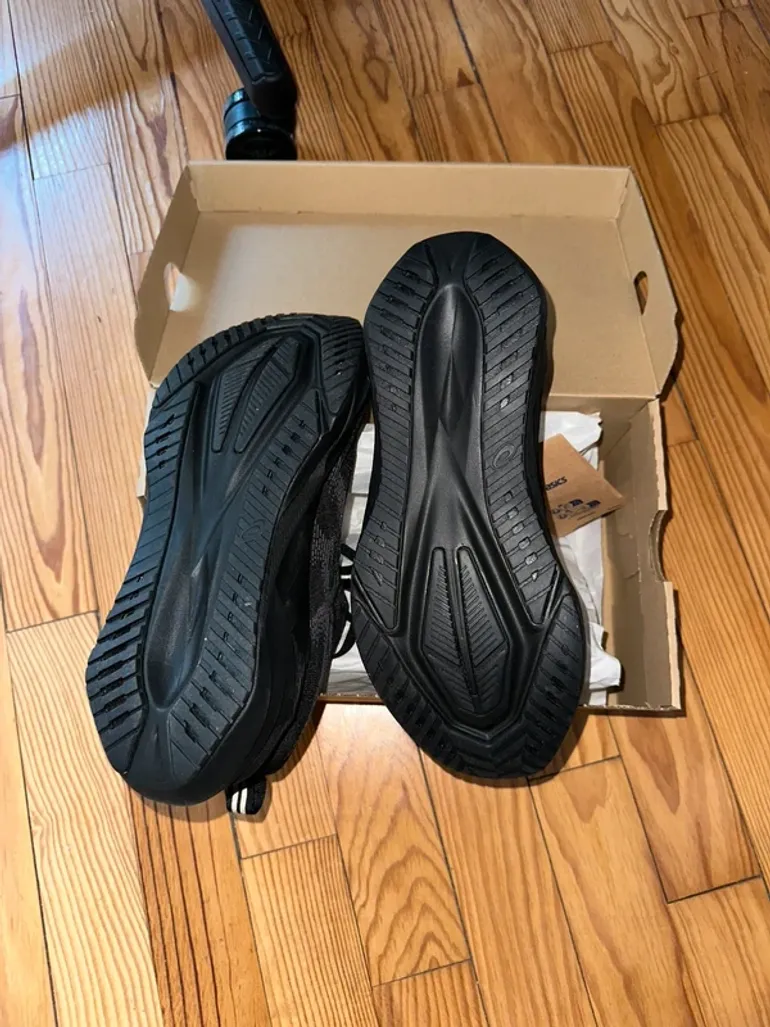Gebrauchtes Asics Novablast 5 bike — Bild 3 von 7
