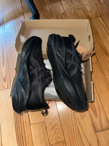 Gebrauchtes Asics Novablast 5 bike — Bild 4 von 7