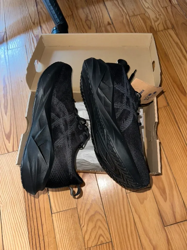 Gebrauchtes Asics Novablast 5 bike — Bild 4 von 7