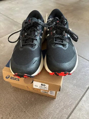 Używany Asics Gel Venture 11 bike — zdjęcie 1 z 8