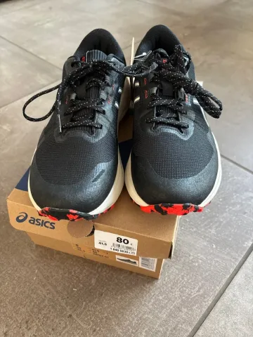 Używany Asics Gel Venture 11 Running Shoes