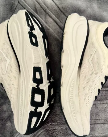 Hoka Bondi 9 bike d'occasion — image 3 sur 6