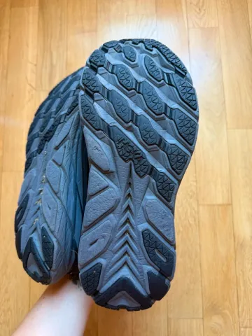 Used Hoka Clifton 8 bike — image 8 of 11